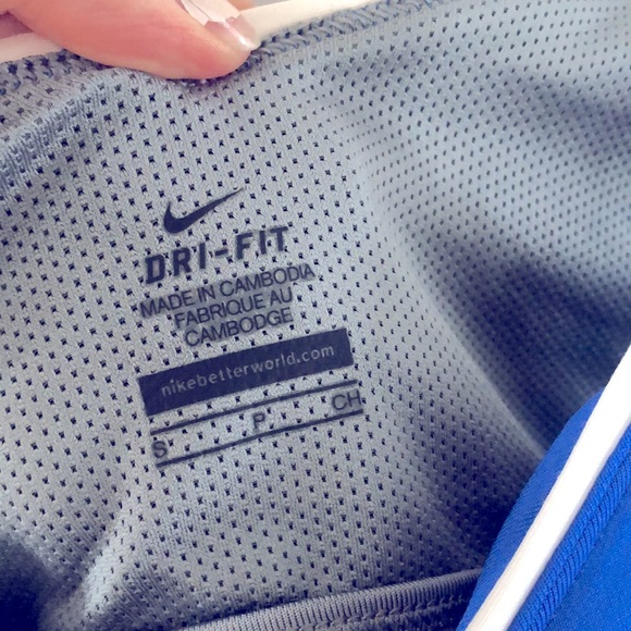 DONATED - Nike Tank Top with built in bra - Picture 4 of 7